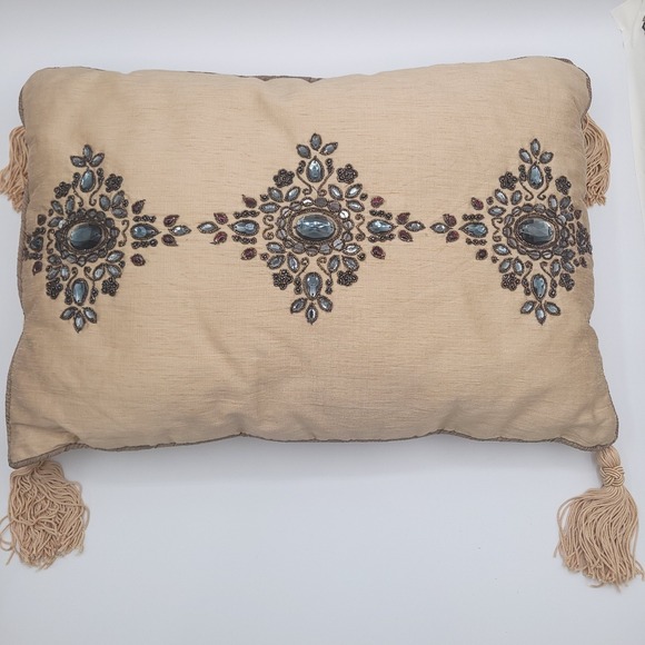 Borgata Beige and Black Beaded Medallion Fringe Tasseled 18x13 Throw Pillow - Picture 2 of 10